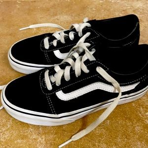 Vans kids size three color black